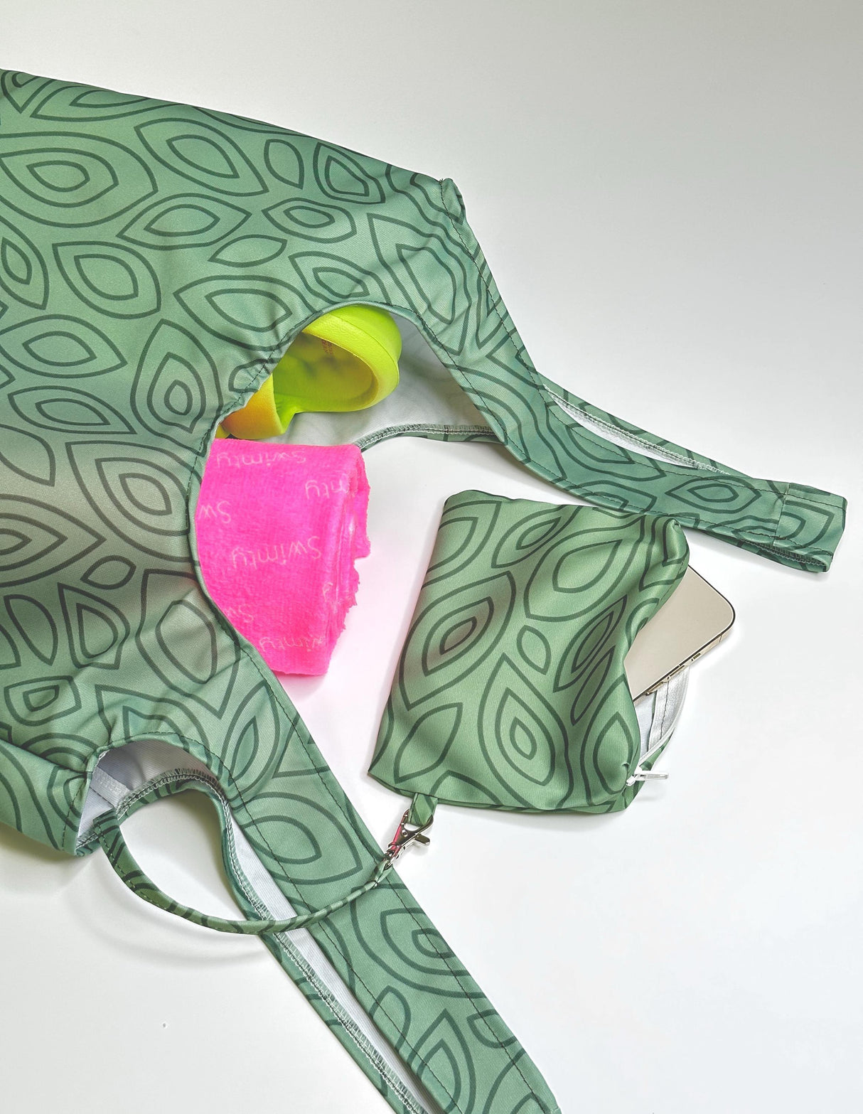 Women's XXL Shopper Bag with green leaves design and matching wallet, ideal for shopping or travel.