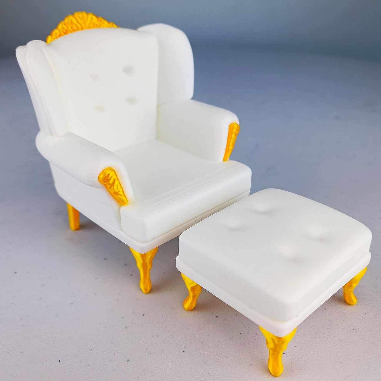 3D printed 1:12 scale Victorian dollhouse sofa and ottoman
