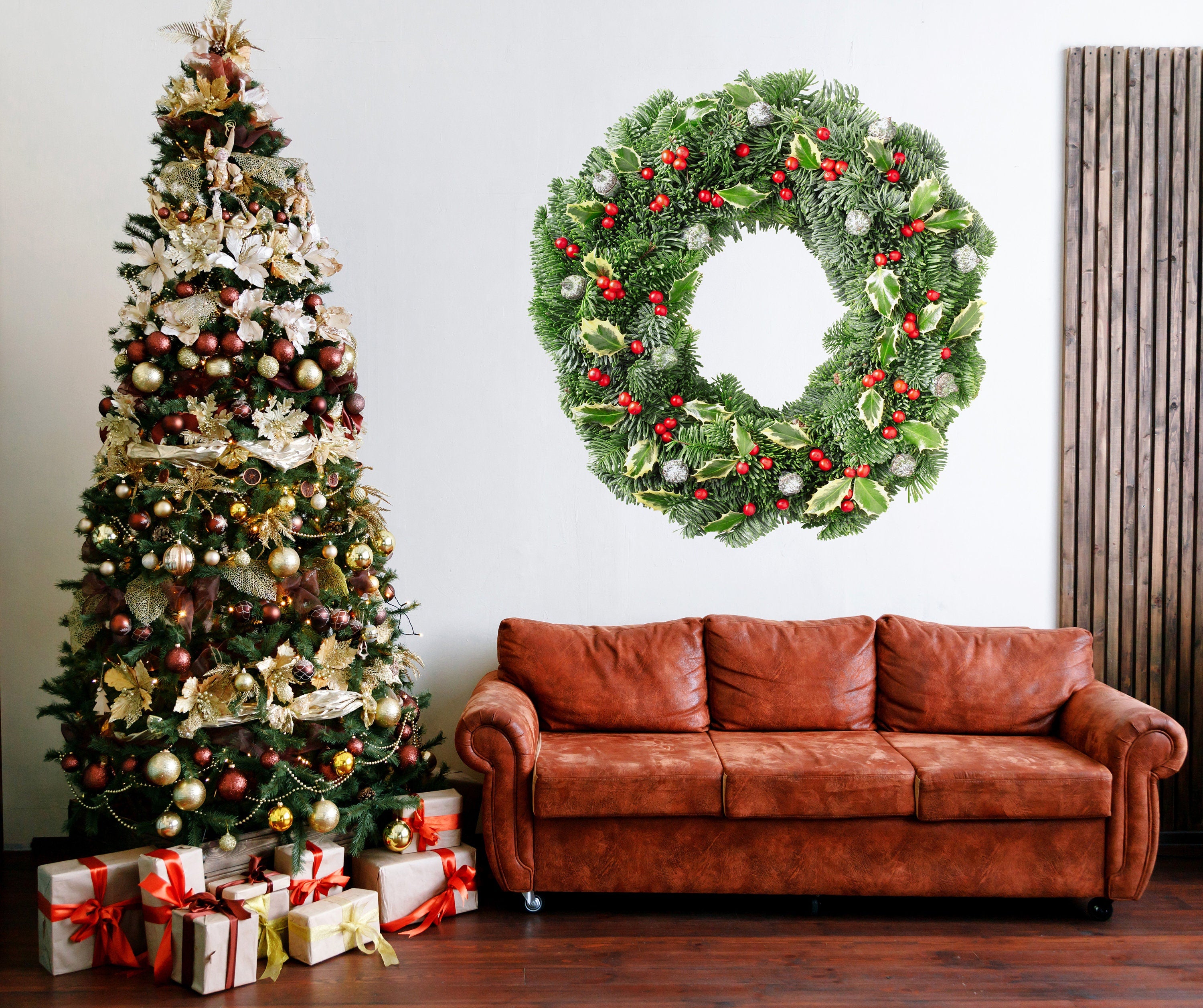 Verdant Christmas Wreath Wall Decal
